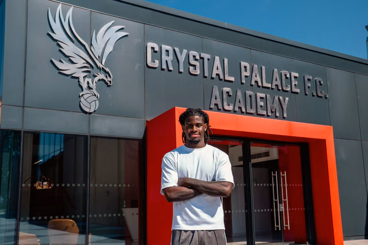 ‎Sean Somade signs first professional contract with Crystal Palace after standout academy season