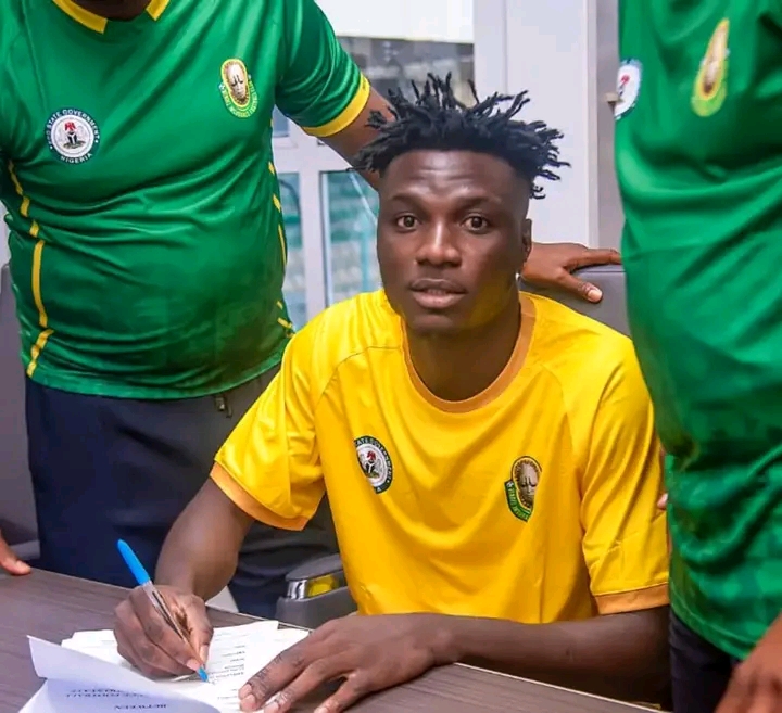 Suraj Lawal completes move to Bendel Insurance from Abia Warriors on one-year deal