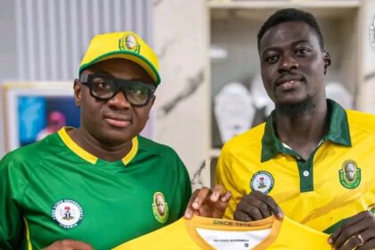 Former Abia Warriors defender Adeleke Adekunle signs for Bendel Insurance ahead of new NPFL season‎