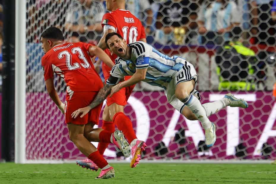 Argentina beat 10-man Switzerland 3-1 after extra time to reach World Cup semi-finals 39 Argentina beat 10-man Switzerland 3-1 after extra time to reach World Cup semi-finals