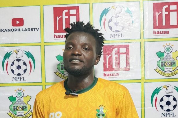 Olakunle Akala signs for Shooting Stars after leaving Kano Pillars