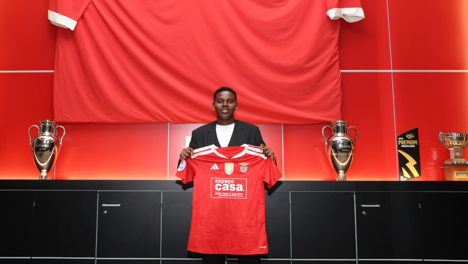 Benfica announce signing of Nigerian wonderkid Janet Akekoromowei on long-term deal