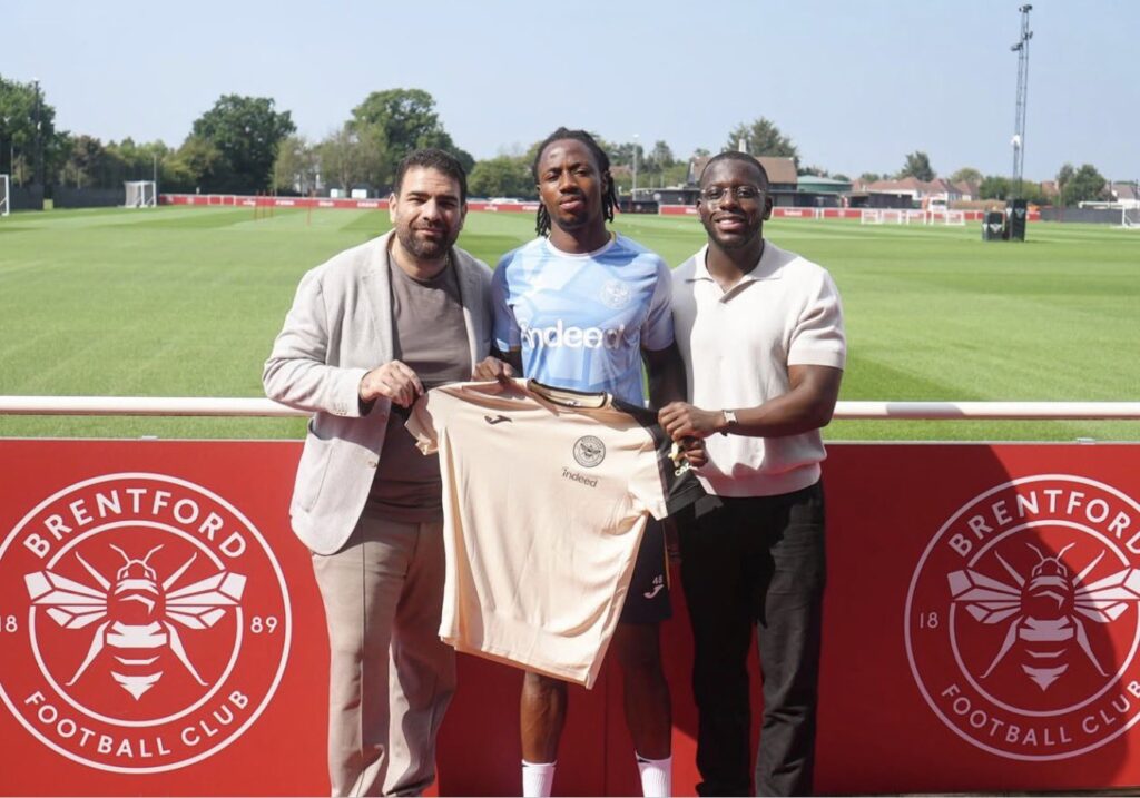 Benjamin Fredrick promoted to Brentford first team, signs new contract until 2030