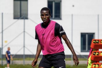 AIK invite Umeå FC winger Emmanuel Olawore to train with senior squad