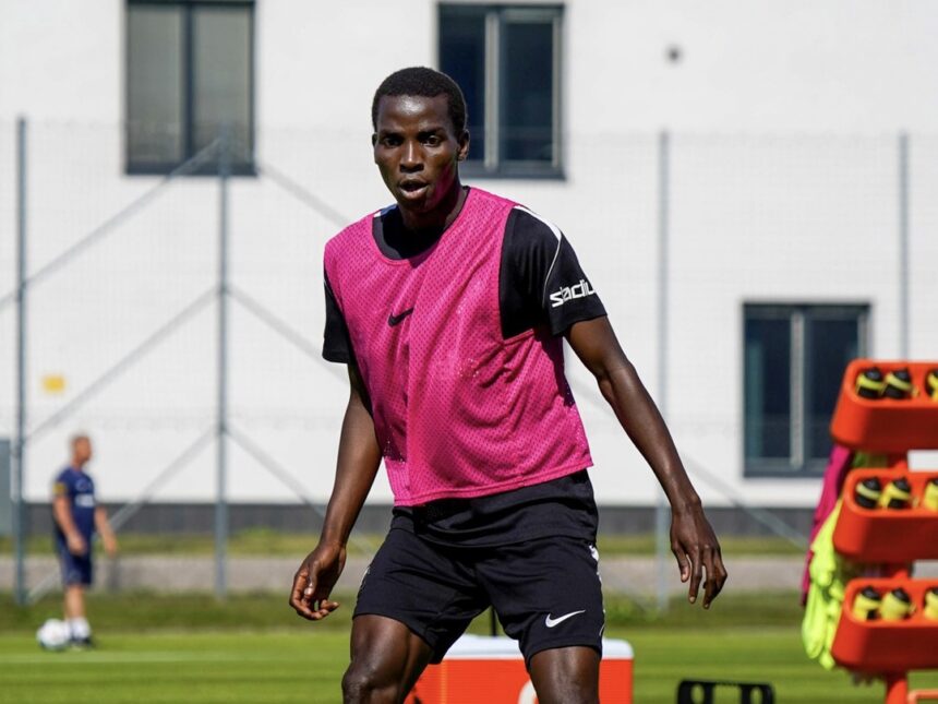 AIK invite Umeå FC winger Emmanuel Olawore to train with senior squad