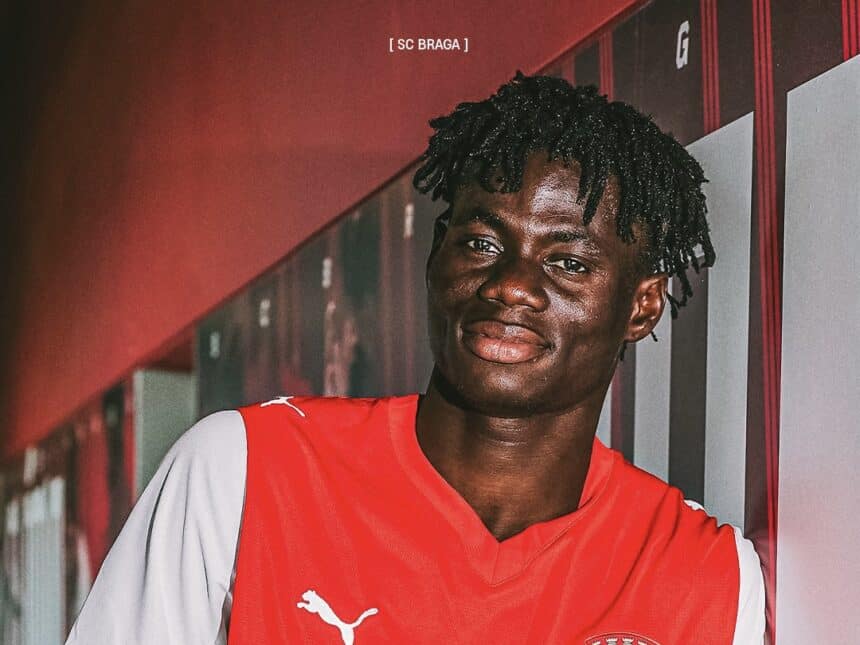 Braga academy sign Nigerian defender Adebisi Olamikun from Inter Lagos
