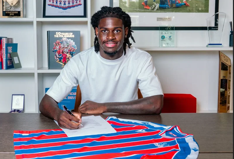 ‎Sean Somade signs first professional contract with Crystal Palace after standout academy season