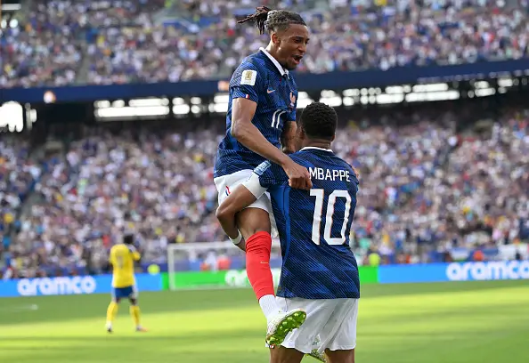 Mbappe moves within one goal of Messi as France cruise past Sweden into World Cup last 16