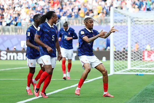 Mbappe moves within one goal of Messi as France cruise past Sweden into World Cup last 16