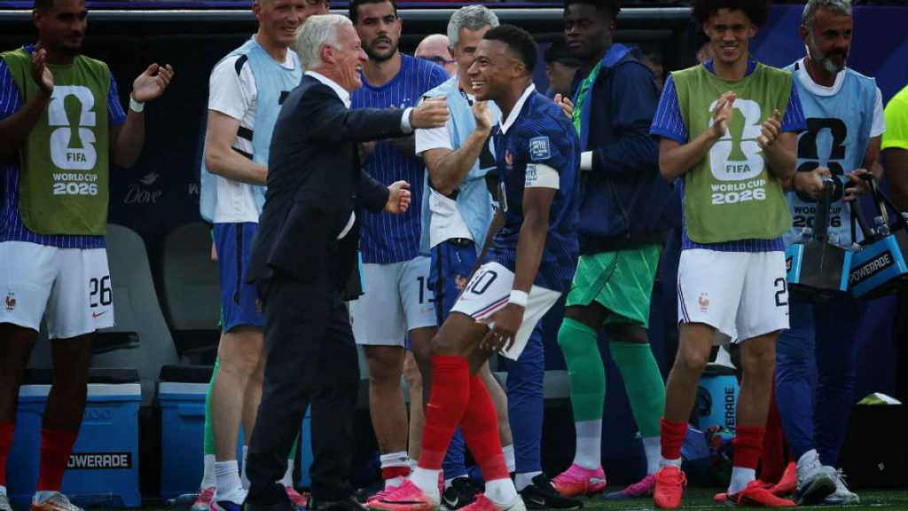 Mbappe moves within one goal of Messi as France cruise past Sweden into World Cup last 16