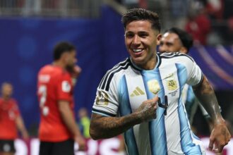 ‎Lionel Messi sparks Argentina fightback as holders defeat Egypt 3-2 to reach World Cup quarter-finals‎
