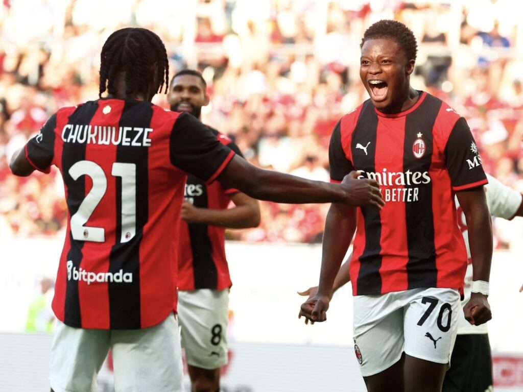 Samuel Chukwueze scores, provides two assists as AC Milan beat Manchester United 4-2 40 Samuel Chukwueze scores, provides two assists as AC Milan beat Manchester United 4-2