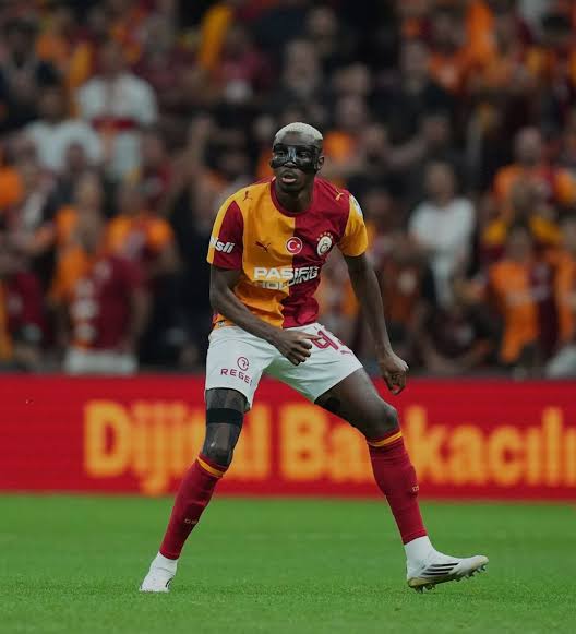 ‘You can’t keep him quiet’ – Obafemi Martins reveals why Nigeria need Victor Osimhen after World Cup failure