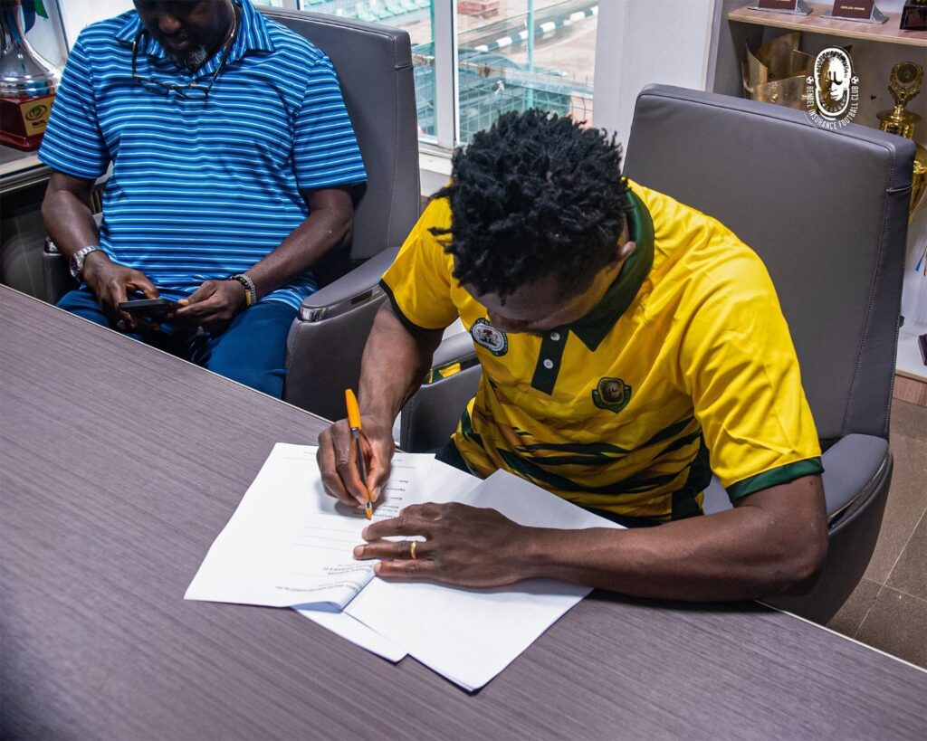 Super Eagles goalkeeper Amas Obasogie returns to Bendel Insurance on one-year deal