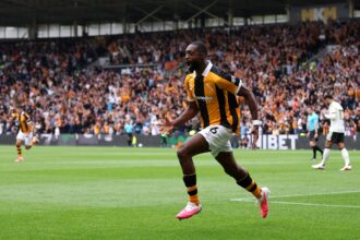 Semi Ajayi scores as Hull City stun Manchester United 2-0 in Premier League return