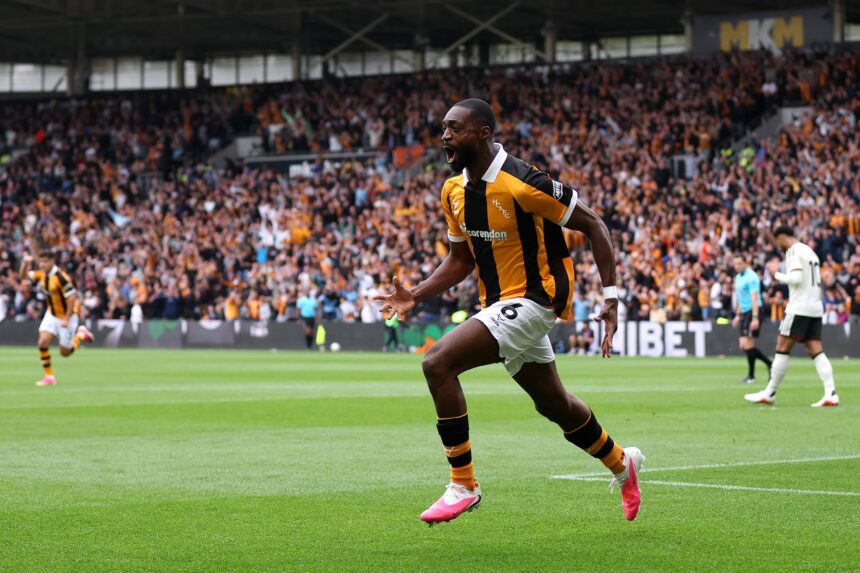 Semi Ajayi scores as Hull City stun Manchester United 2-0 in Premier League return