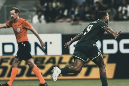 Cyriel Dessers’ brace sends Panathinaikos into Conference League league phase