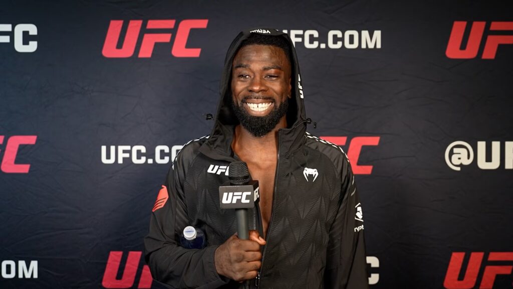 Chidi Njokuani ends losing streak with win over Joel Alvarez at UFC 330