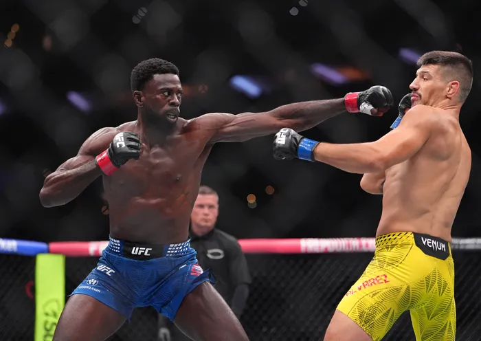 Chidi Njokuani ends losing streak with win over Joel Alvarez at UFC 330