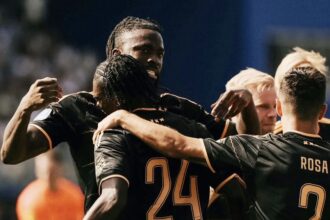 Tolu Arokodare provides assist on debut as Ajax beat PEC Zwolle 2-0