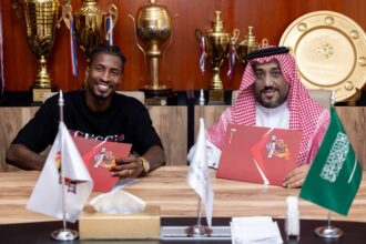 Peter Olayinka completes move to Al-Wehda on free transfer