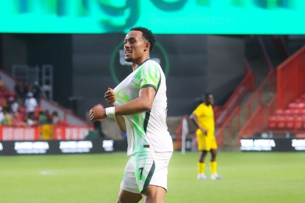 ‎Femi Azeez earns Brighton coach Fabian Hürzeler’s praise for key qualities‎