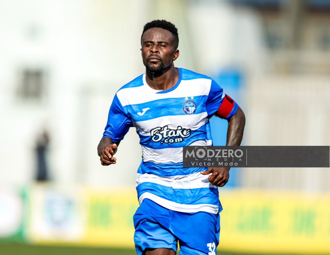 Sporting Lagos shock Enyimba with 3-2 comeback win in Aba 38 Enyimba's Stanley Dimgba in action against Sporting Lagos