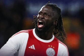 ‎Tolu Arokodare comes off the bench to score as Ajax draw 2-2 with Excelsior