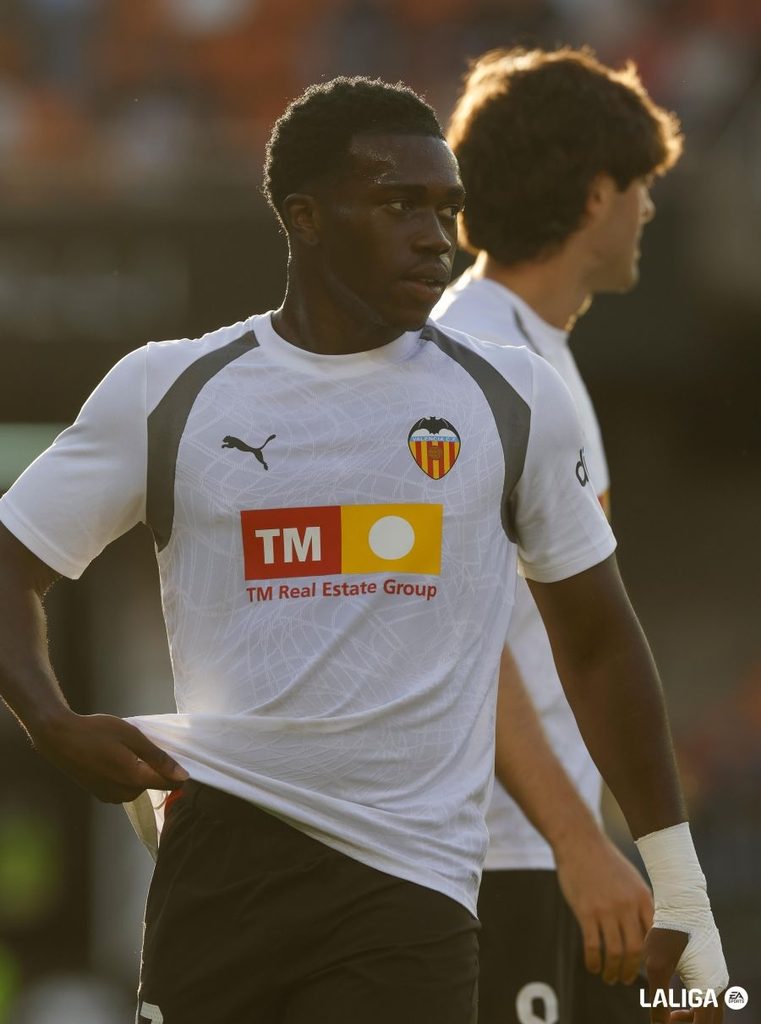 David Otorbi suffers injury blow as Valencia await scan results 38 David Otorbi suffers injury blow as Valencia await scan results