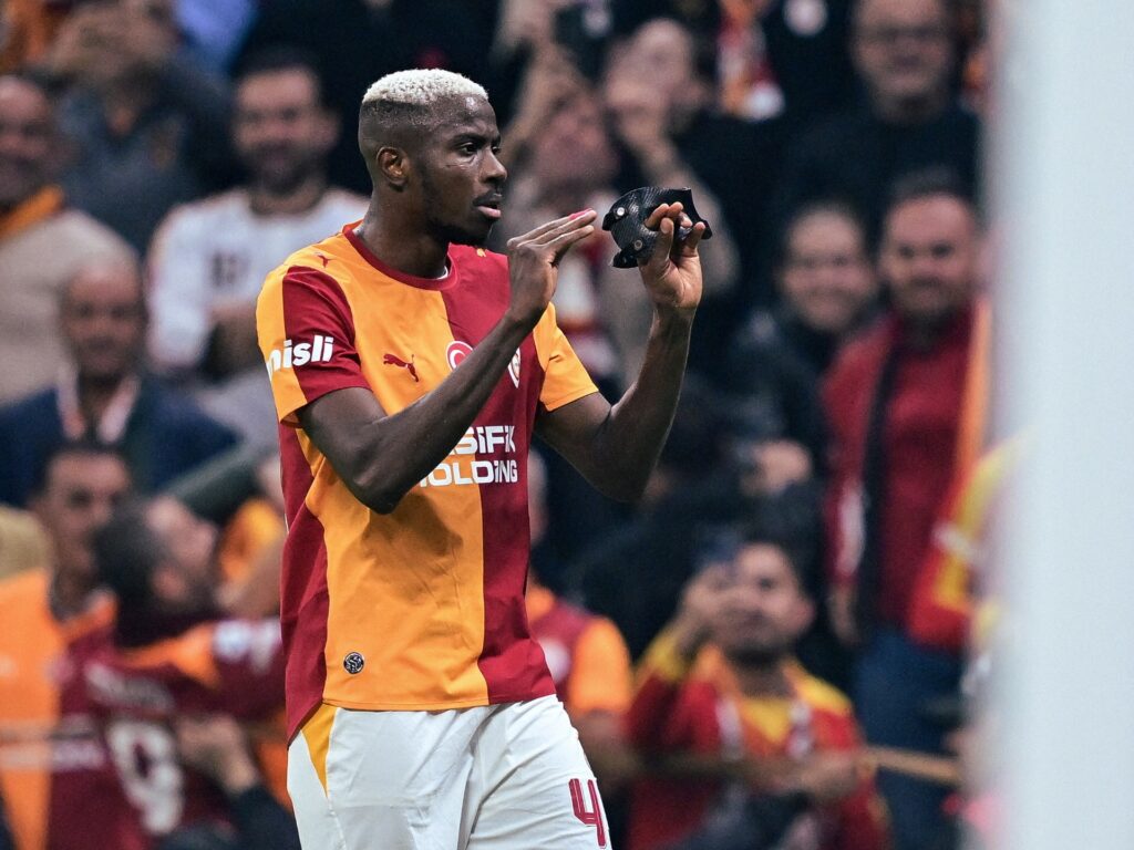 Victor Osimhen’s brace inspires Galatasaray to 2-1 derby victory over Fenerbahçe