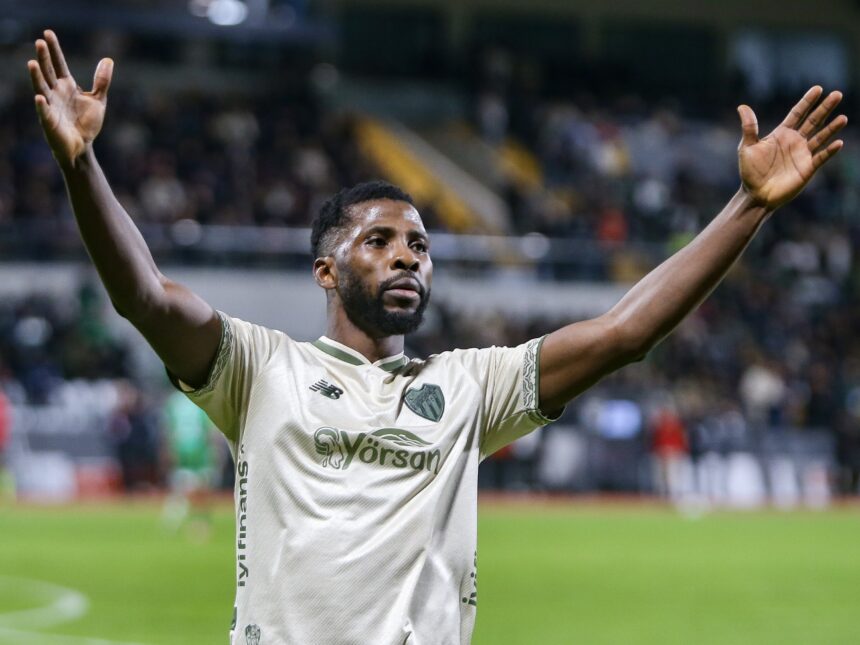 Fenerbahçe linked with Iheanacho after Bursaspor scoring surge